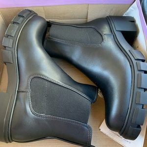 Madden Girl Tessa lug sole booties